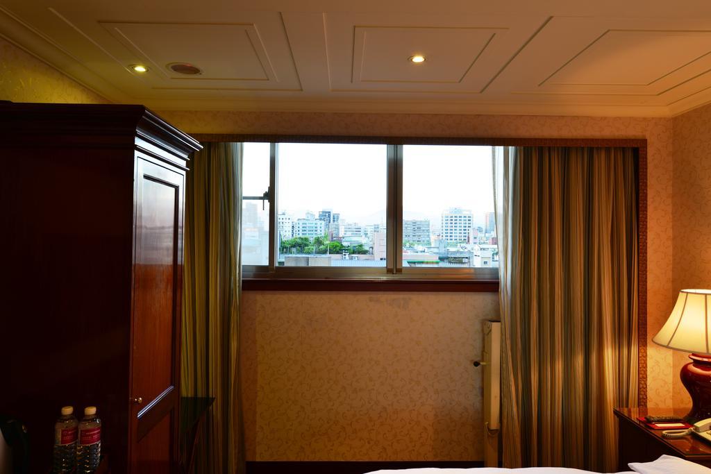 Rido Hotel Taipei Eksteriør billede